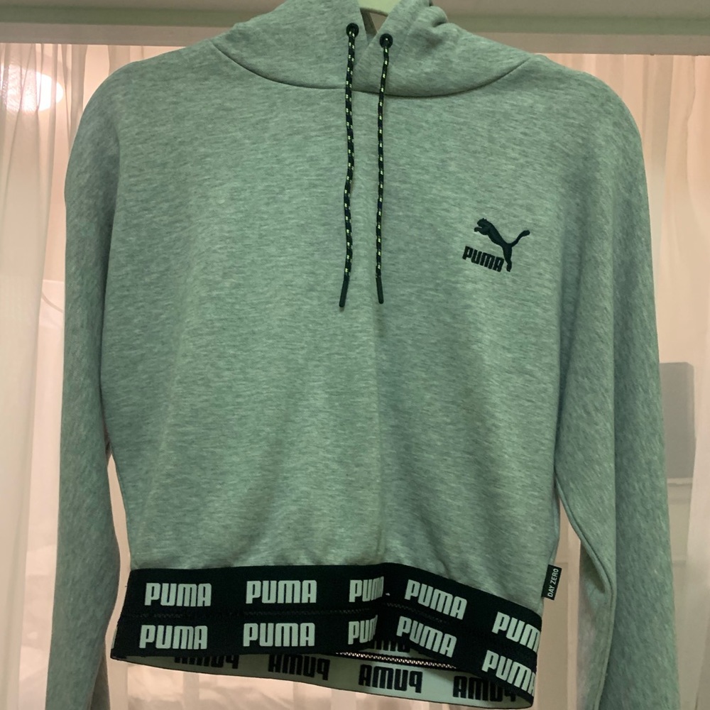 Puma light heather gray cropped hoodie NWT